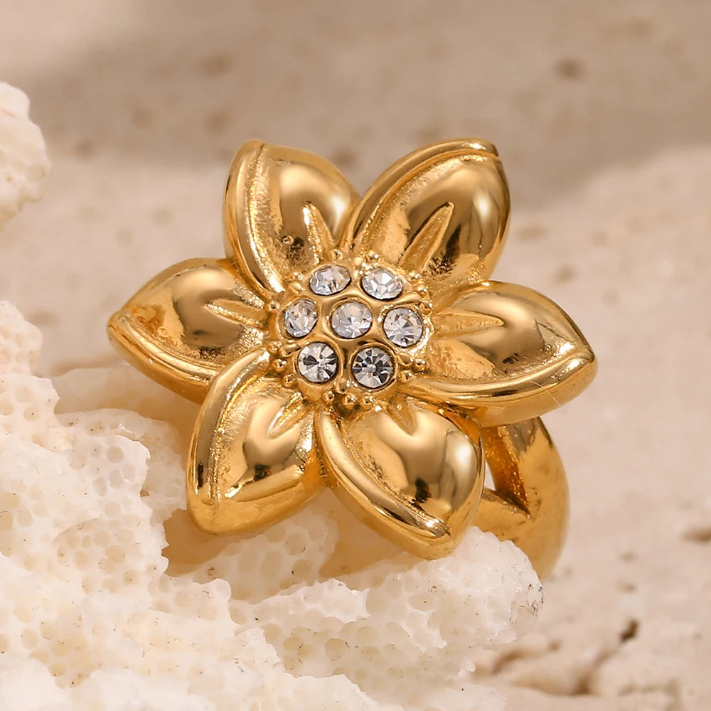 Anel Flor Elegante com Zircônias em Ouro 18K