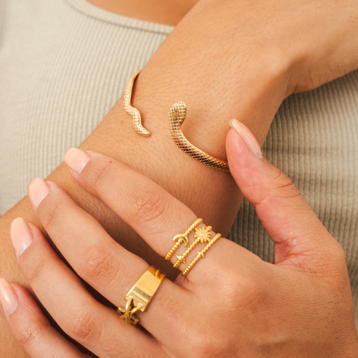 Bracelete de Serpente em Ouro - Megan Joias