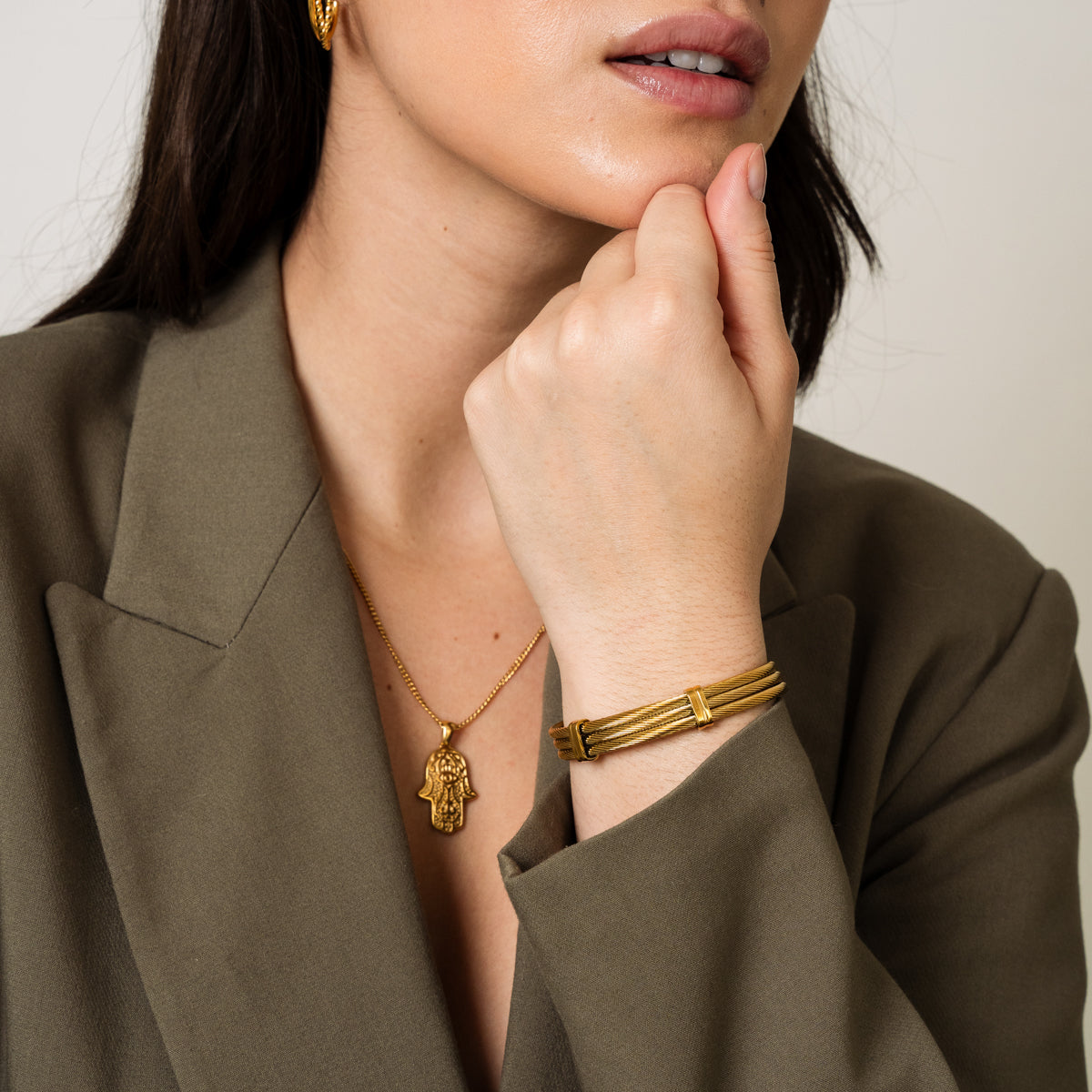 Colar com Pingente Hamsa em Ouro - Megan Joias