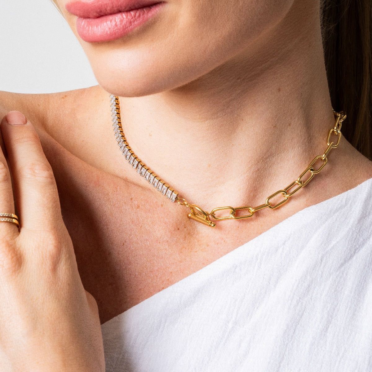 Colar Cordelia com Fecho Toggle - Dourado - Megan Joias