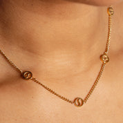 Colar com Pendente em Forma de Serra - Ouro