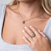 Colar com Pingente de Pedra Náutica em Prata - Megan Joias