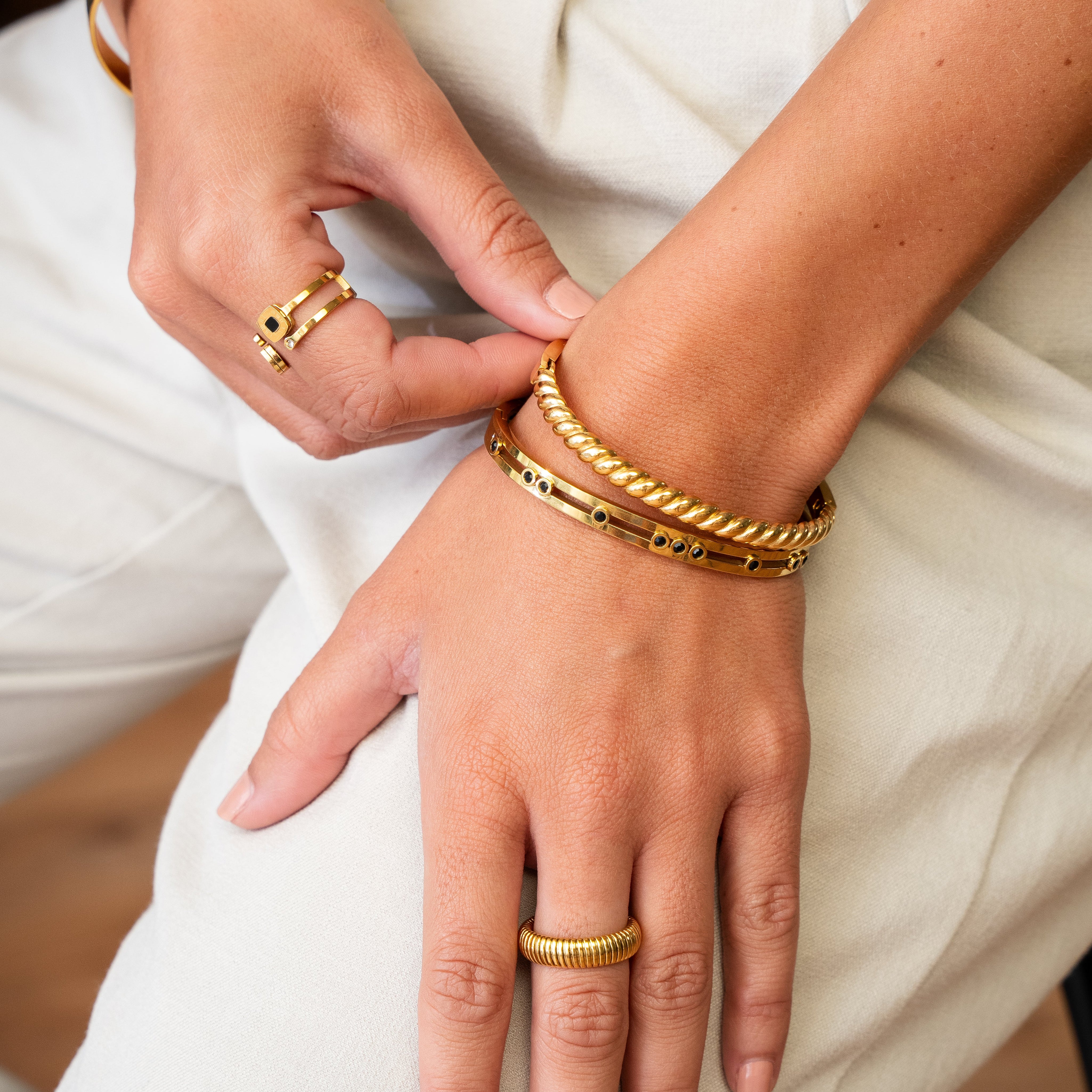 Bracelete Arana - Dourado - Megan Joias