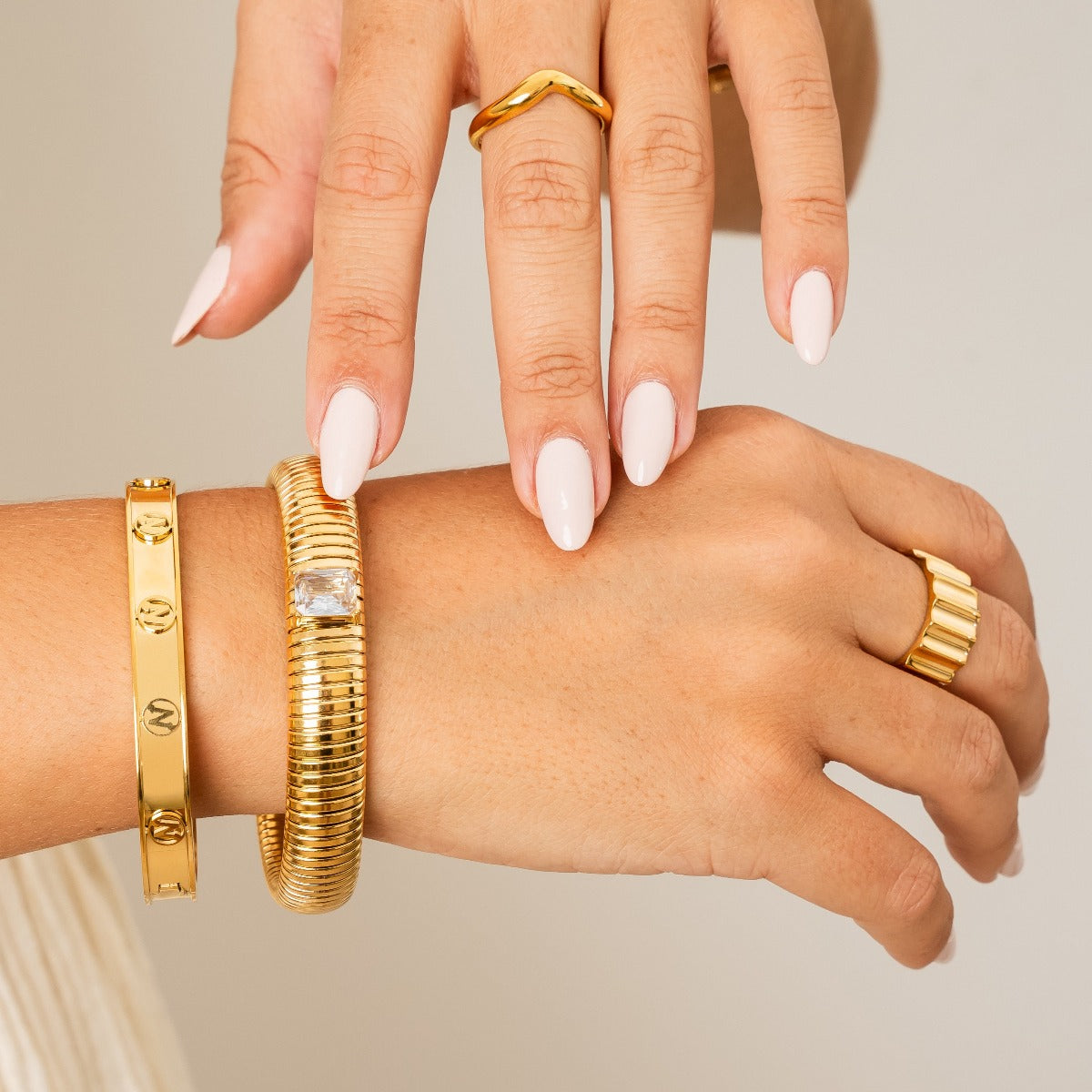 Pulseira Chunky de Pedra - Dourada - Megan Joias