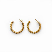 Brinco Sofia Twist em Ouro 18K - Argola - Megan Joias