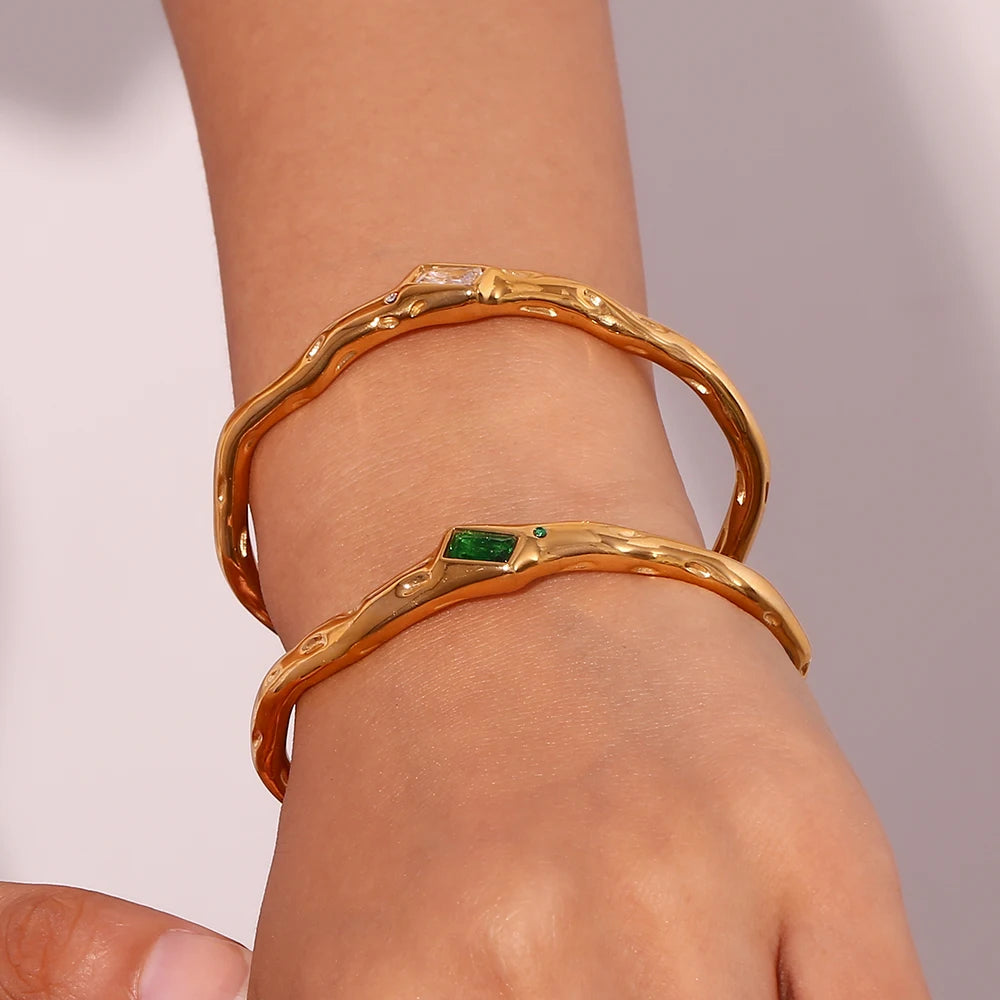 Pulseira Elegante de Zircônia Verde Banhada a Ouro