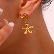 Brinco Floral Banhado a Ouro 18k