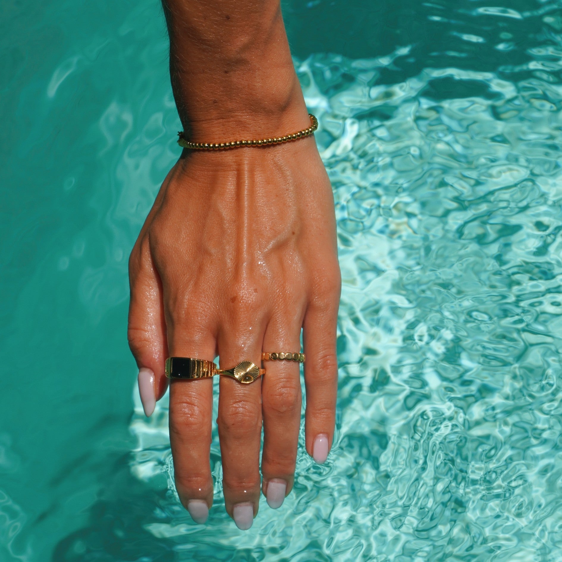 gold_rings_waterproof_da7e7926-0f68-4013-a326-279aa4bab3f0.jpg